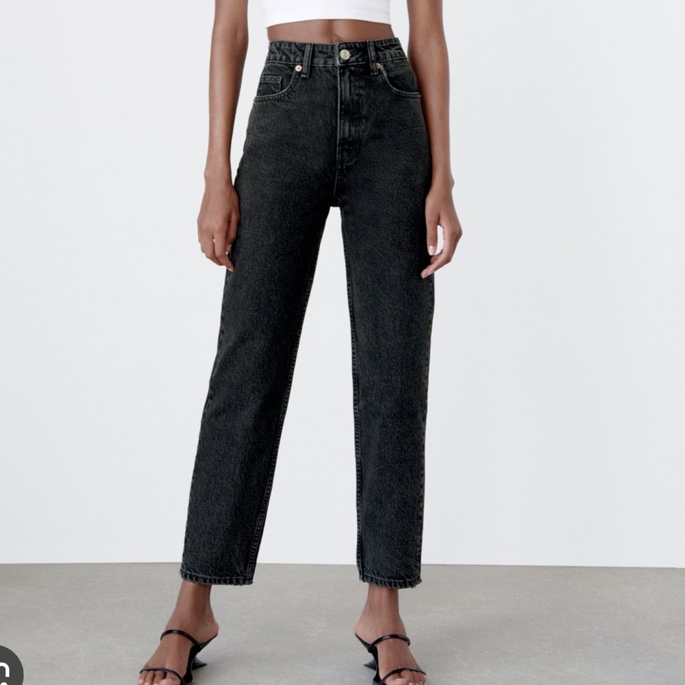ZARA MOM FIT JEANS BLACK
